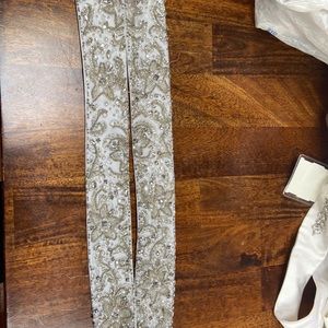 Wedding dress belt